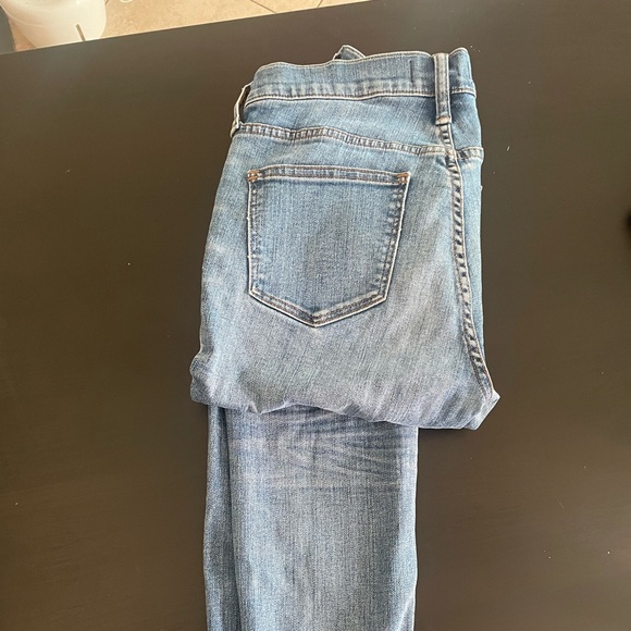 Madewell high rise jeans size 27 with buttons in the front. - Picture 2 of 6